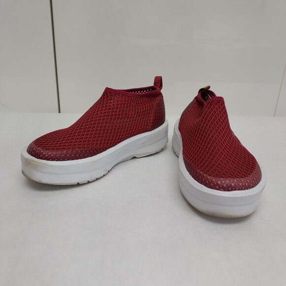 OOFOS Oomega Chukkas Mesh Recovery Shoes Womens 6.5 White Burgundy Platform Foam - Picture 1 of 15